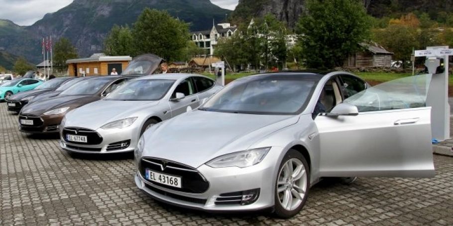 У Норвегії електромобілі склали більше половини продажів нових авто