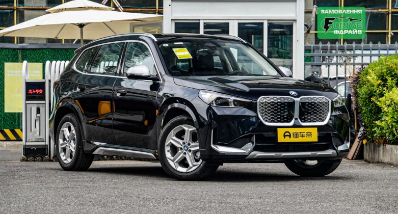 BMW iX1 eDrive25L X Design